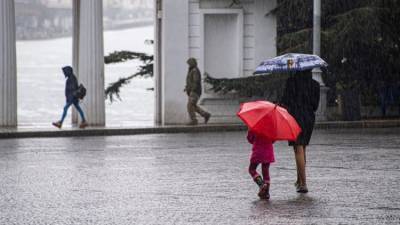 Сильный дождь и снег: какой будет погода в Крыму в среду