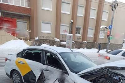 Тройная авария произошла утром во вторник в Томске