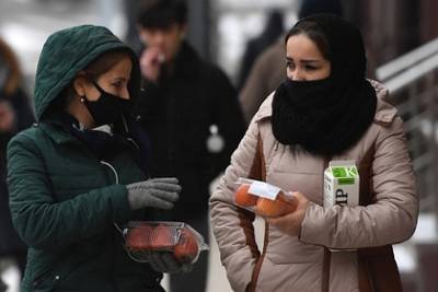 Вирусолог заявил о «зимнем плато» по коронавирусу России