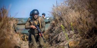 Ситуация на Донбассе: боевики обстреливали позиции украинских военных, ранен боец ООС