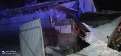 В Димитровграде в частном гараже произошёл хлопок. Повреждены три автомобиля