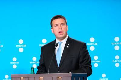 Премьер-министр Эстонии подал в отставку из-за коррупционного скандала