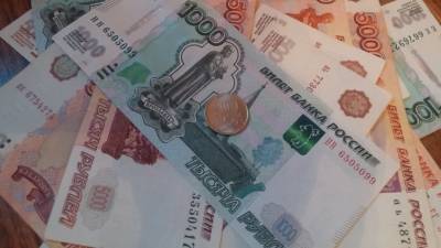 Аферисты обманным путем выманили у тульской пенсионерки сотни тысяч рублей