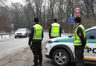 В Словакии продлили чрезвычайное положение из-за коронавируса