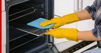 Назван способ очистить духовку от жира без химических средств: видео