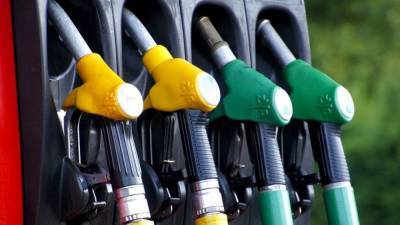 Цены на бензин для петербургских водителей могут повыситься в феврале