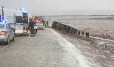 Человек погиб при ДТП с автобусом на трассе в Ростовской области