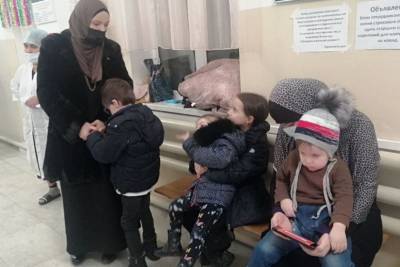 Причиной отравления более 50 детей в дагестанском Буйнакске могли стать подарочные наборы