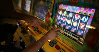 Зависимость от азартных игр: 14 620 латвийцев попросили не впускать их в казино