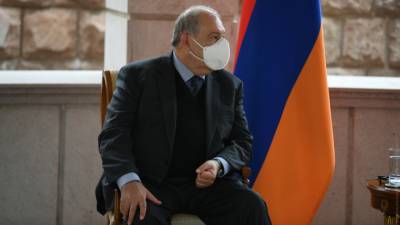 Президент Армении госпитализирован с двусторонней пневмонией