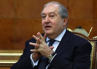 Заболевший COVID-19 президент Армении Саркисян госпитализирован с двусторонней пневмонией