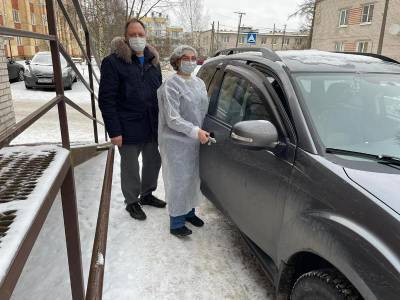 В Гатчинском районе чиновники поработали автоволонтерами в местной больнице