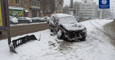 В Одессе авто влетело в трамвай: произошло возгорания электротранспорта (фото)