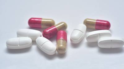 Ученый перечислил безрецептурные препараты для лечения COVID-19