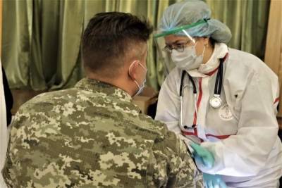Более 60 украинских солдат за сутки заразились COVID-19