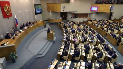 Более трети депутатов Госдумы переболели COVID-19, двое умерли
