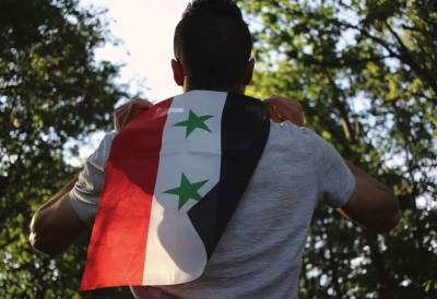 Жители северо-востока Сирии вышли на демонстрации из-за неодобрения постройки военной базы России