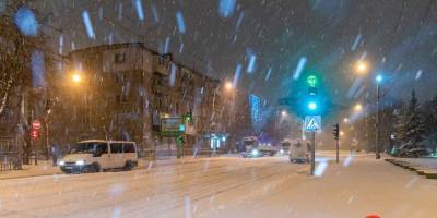 Настоящая зима. Украинские города замело снегом — фото, видео