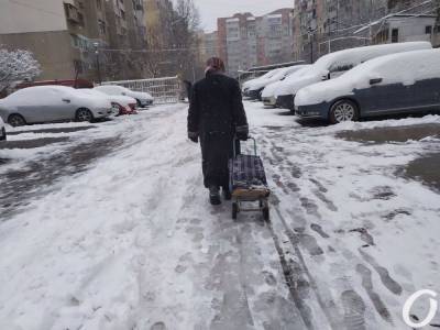 После снегопада мэрия Одессы напомнила адреса травмпунктов