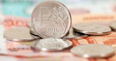 Рубль признали самой недооцененной валютой