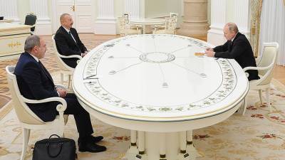 Путин рассказал Эрдогану об итогах встречи с Пашиняном и Алиевым