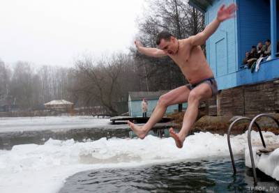 Белорусская федерация легкой атлетики проведет первый Крещенский забег с нырянием в прорубь