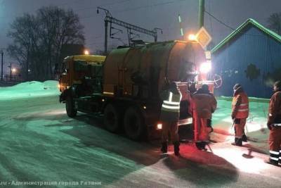 Более 100 квадратных метров дорог отремонтировали за ночь в Рязани