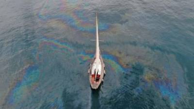 В Мраморном море возле Стамбула обнаружили нефтяное пятно
