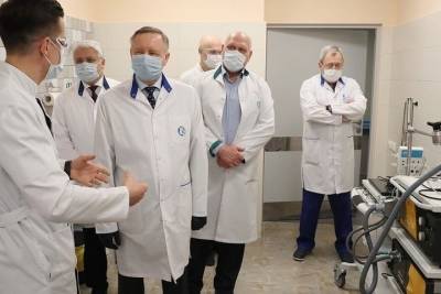 Депутаты от оппозиции потребовали от Беглова ускорить вакцинацию