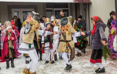 Ярче карнавала в Венеции: украинское село впечатляет самым необычным празднованием Маланки