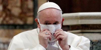 Папа Франциск привился от коронавируса — СМИ