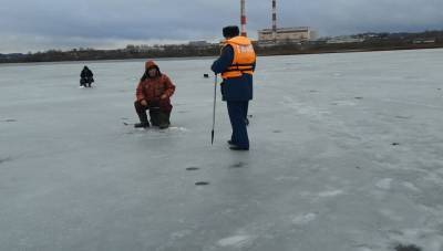 МЧС назвали толщину льда на излюбленных смолянами водоёмах