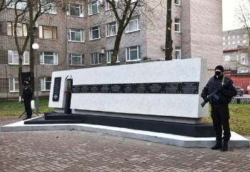В Череповце потеряли хозяев памятника погибшим сотрудникам УМВД