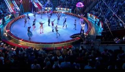 Маразм крепчал: в российском цирке "красноармейцы" гоняли животных в нацистских костюмах – эпичное видео