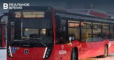 Соцсети: в Казани автобус в 30-градусный мороз ехал с открытой дверью