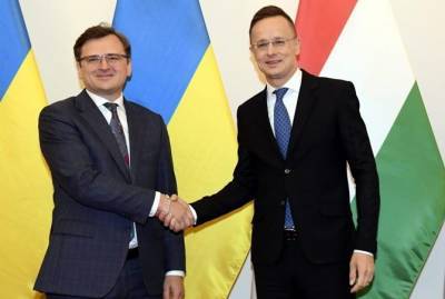 Главы МИД Украины и Венгрии договорились о встрече, чтобы уладить конфликты между странами