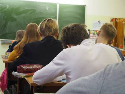 Онлайн отменяется: школьники Москвы с 18 января сядут за парты – Учительская газета