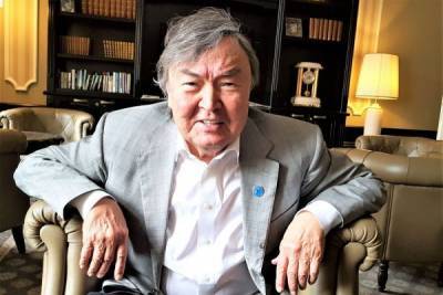 В Казахстане коронавирусом заразился писатель Олжас Сулейменов