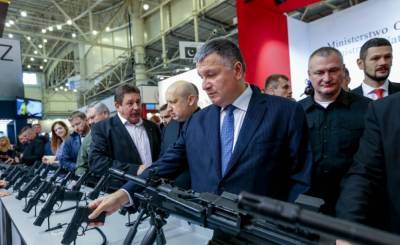 За шесть лет Аваков раздал почти 3 тыс. единиц огнестрельного оружия