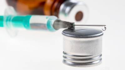 Росздравнадзор: "Сколково" не может применять иностранные вакцины от коронавируса