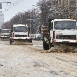 Из-за непогоды в Харькове ограничили въезд грузовиков