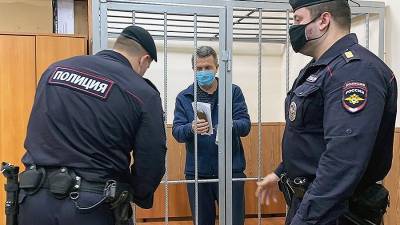 СК попросил суд продлить арест бывшего замглавы ФСИН Максименко