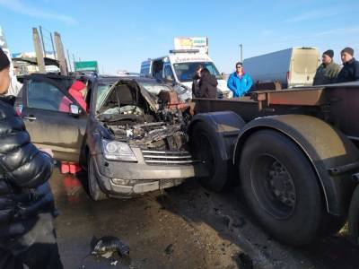 На трассе Одесса-Черноморск произошло серьезное ДТП, пострадавшего вырезали из машины (фото)