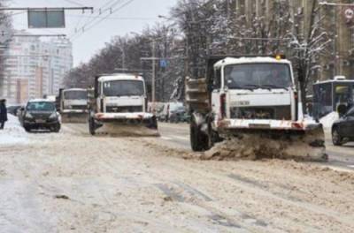 Непогода не дает грузовикам въехать в Харьков