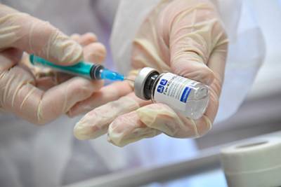 В российском регионе начнут выдавать бейджи сделавшим прививку от COVID-19