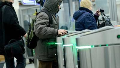 В метро Петербурга устранили неполадки при оплате проезда