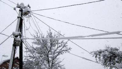 В трех районах Тверской области из-за снегопада и ветра возникли проблемы с электроснабжением