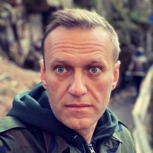 Навального хотят задержать по прибытию в Москву