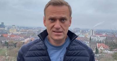 «Я вернусь домой рейсом Победы»: Навальный купил билеты в Россию