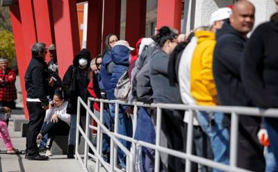 В США рост числа заявок на пособие по безработице побил мартовский рекорд